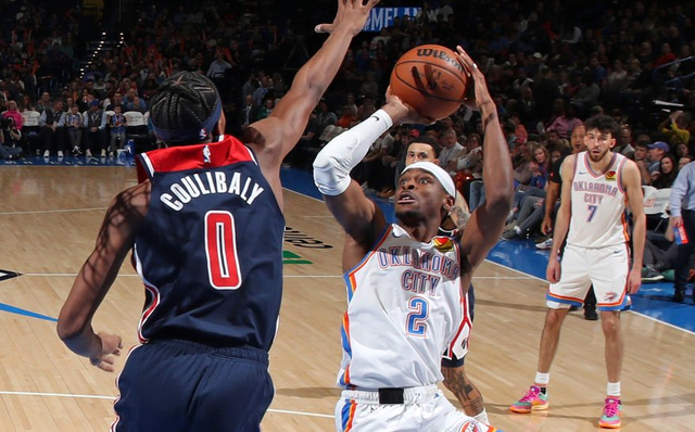 24日NBA前瞻：詹姆斯冲击4连胜 哈登PK莫兰特 文班大战恩比德-11.jpg