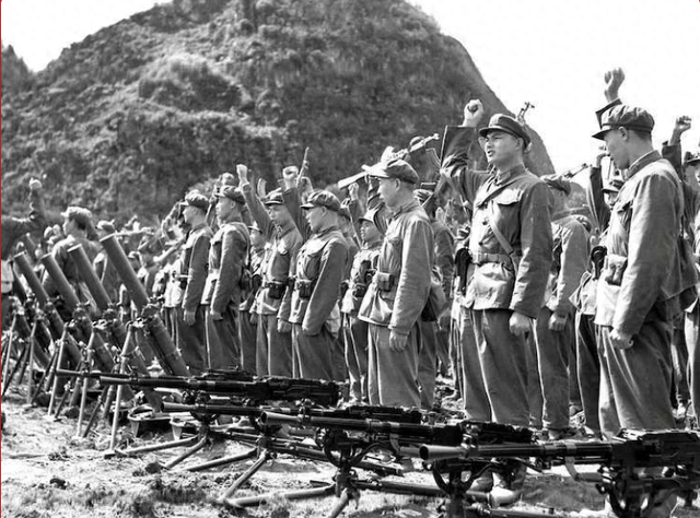 79年战前，新兵说：我不去，我怕打仗。连长让副班长去做思想工作-1.jpg