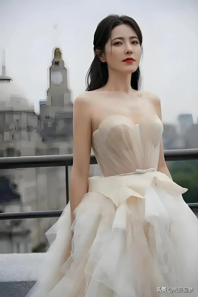 惊艳！内地最美二十女星美照大赏-16.jpg