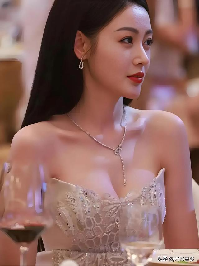 惊艳！内地最美二十女星美照大赏-18.jpg