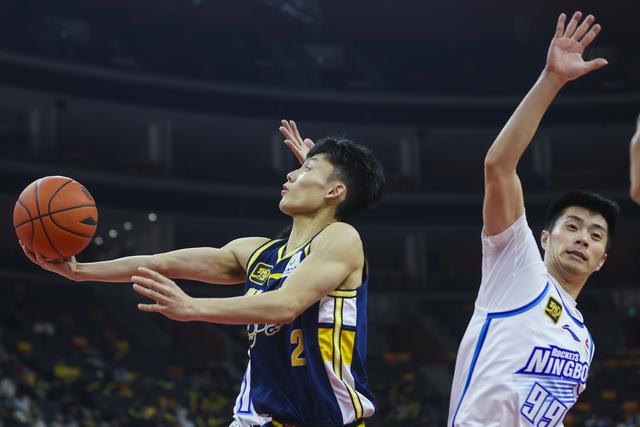 #（体育）篮球——CBA常规赛：广东东阳光胜宁波町渥-6.jpg