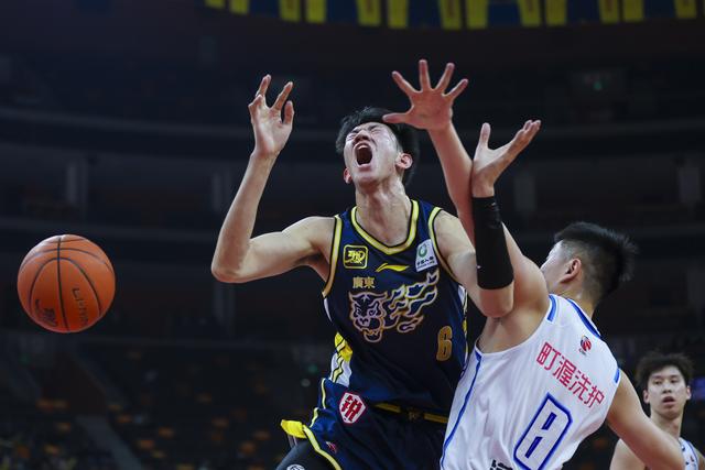 #（体育）篮球——CBA常规赛：广东东阳光胜宁波町渥-8.jpg