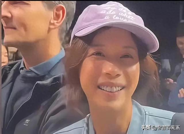 明星素颜真面目，林心如像农村大妈，朱丹肤色蜡黄，董洁真没想到-1.jpg