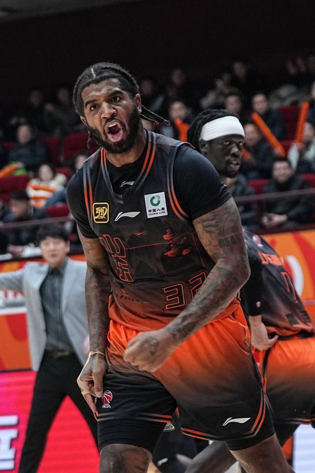 （体育）篮球——CBA常规赛：山东高速胜北京北汽-12.jpg