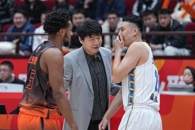 （体育）篮球——CBA常规赛：山东高速胜北京北汽-14.jpg