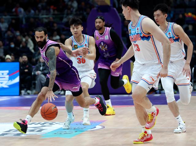 （体育）篮球——CBA常规赛：北京控股不敌新疆伊力特-8.jpg