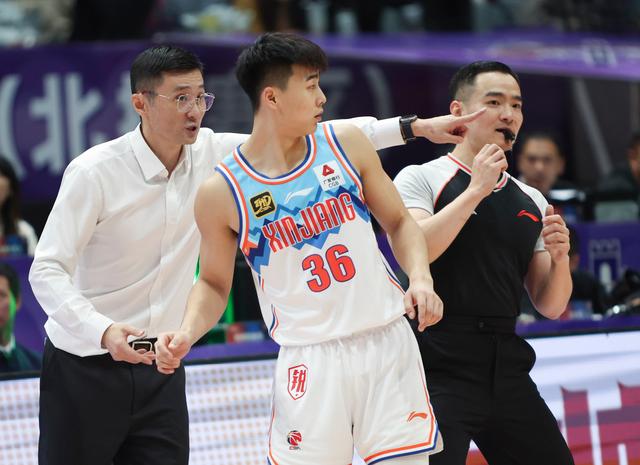 （体育）篮球——CBA常规赛：北京控股不敌新疆伊力特-9.jpg