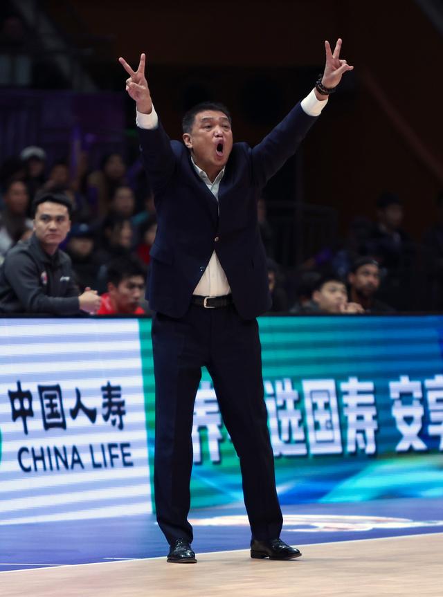 （体育）篮球——CBA常规赛：北京控股不敌新疆伊力特-10.jpg