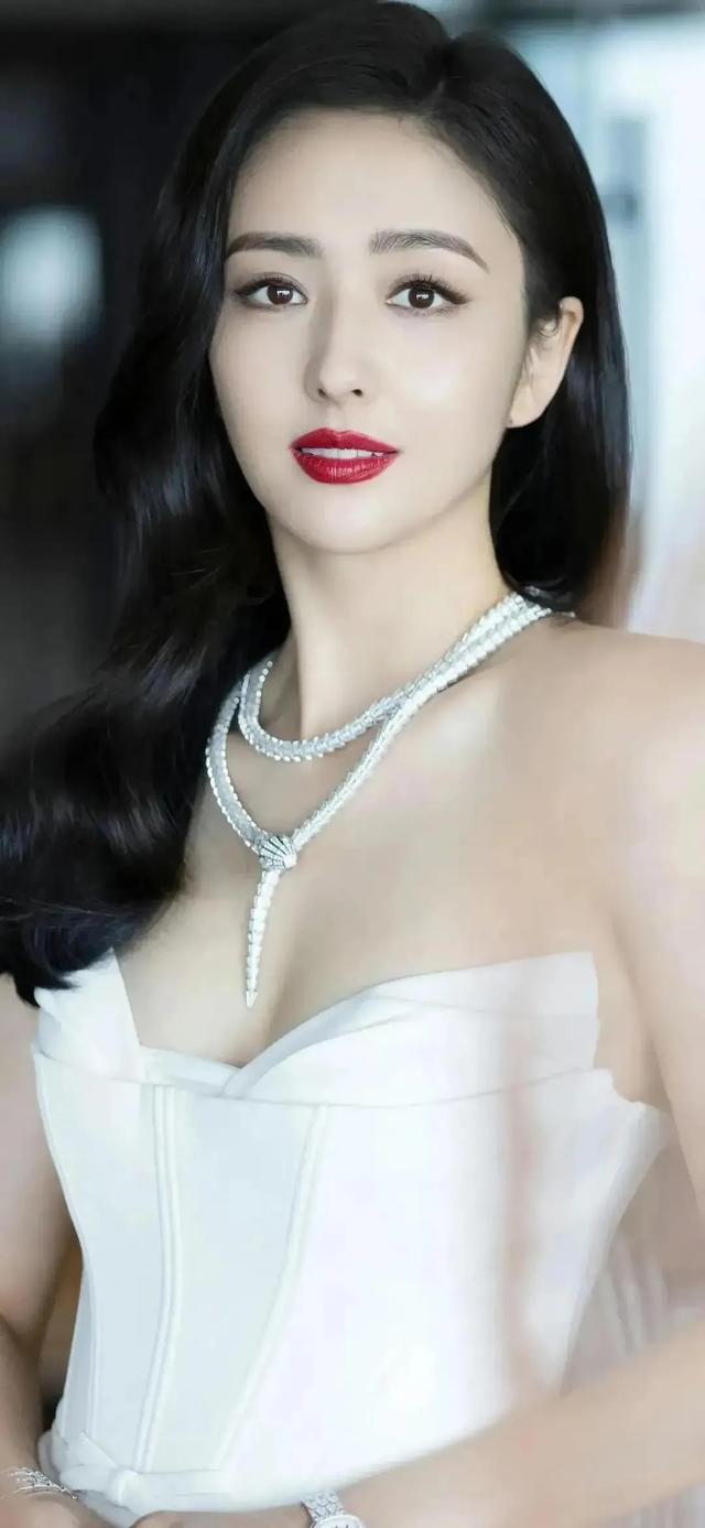 公认中国最漂亮的15位女明星-9.jpg