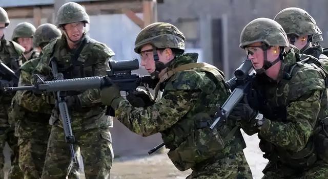 国土面积比中国还大，仅有6万兵力的加拿大，为何不怕美国吞并？-4.jpg