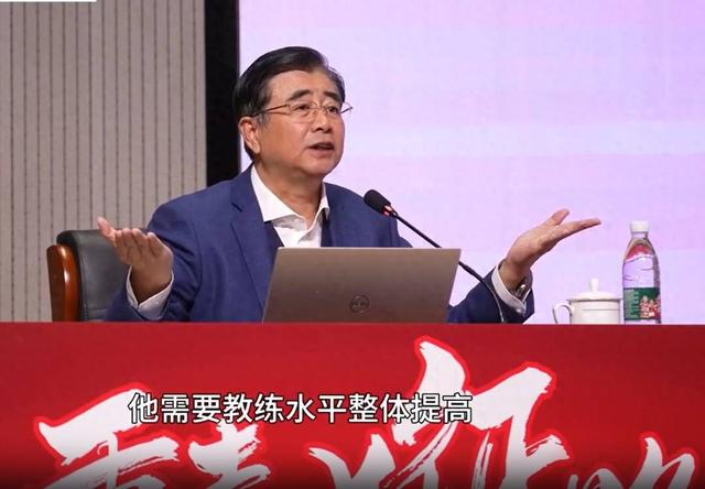 中国足球如何好起来？来听足协主席宋凯的54分钟“脱口秀”-1.jpg