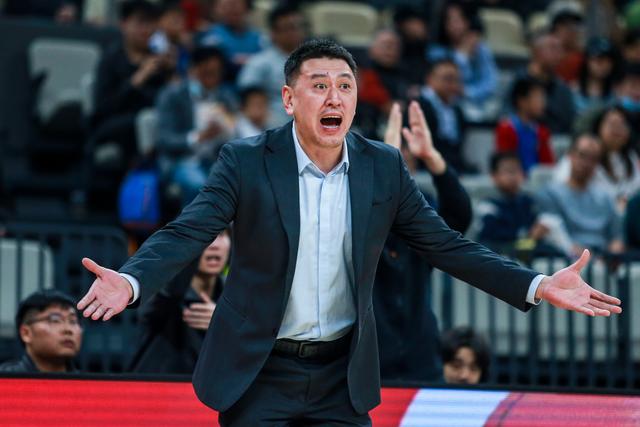 #（体育）篮球——CBA常规赛：浙江稠州金租胜深圳马可波罗-7.jpg