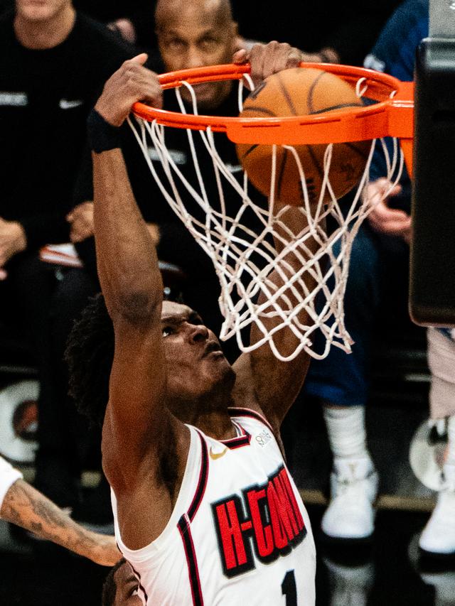 （体育）篮球——NBA常规赛：火箭不敌森林狼-7.jpg