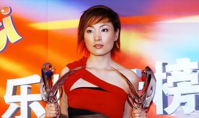 生前风光，死后凄凉的5位明星，葬礼还没办完，家人却忙着争遗产-11.jpg