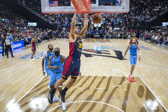 （体育）篮球——NBA常规赛：快船胜勇士-3.jpg