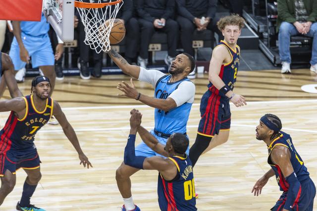 （体育）篮球——NBA常规赛：快船胜勇士-6.jpg