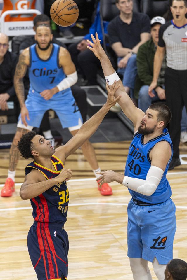 （体育）篮球——NBA常规赛：快船胜勇士-9.jpg