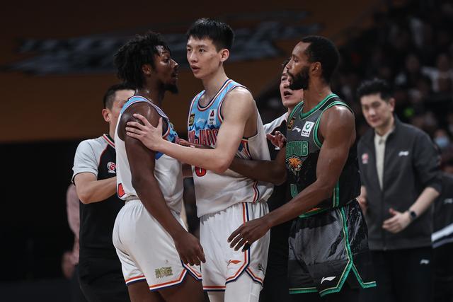 （体育）篮球——CBA常规赛：辽宁本钢胜新疆伊力特-13.jpg