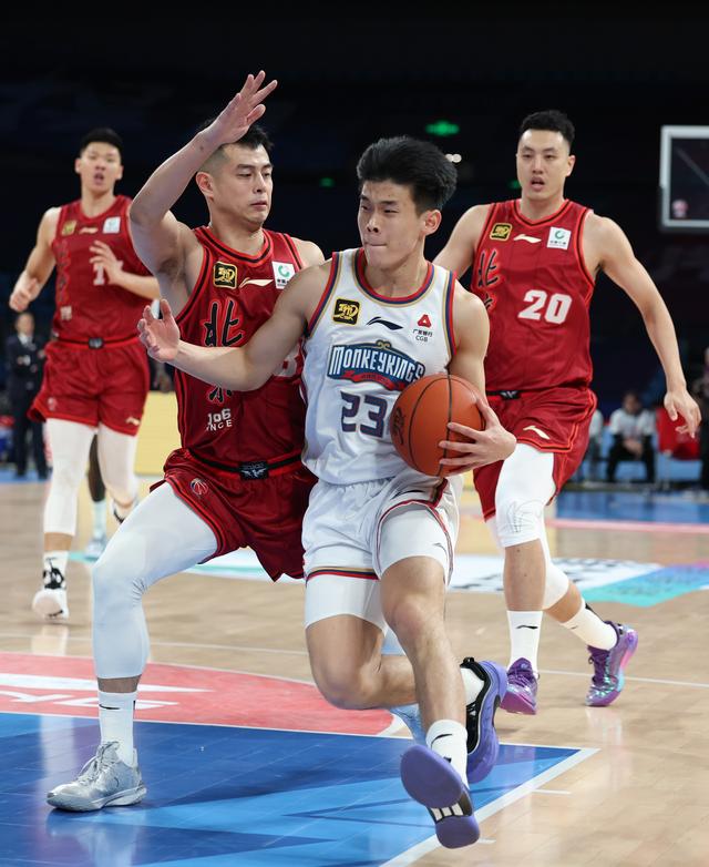 （体育）篮球——CBA常规赛：北京北汽对阵南京头排苏酒-9.jpg