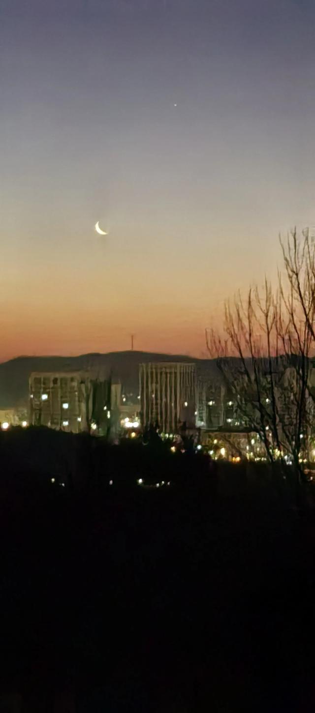 巜头条首发》-4.jpg