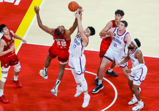 #（体育）篮球——CBA常规赛：深圳马可波罗胜天津先行者-2.jpg