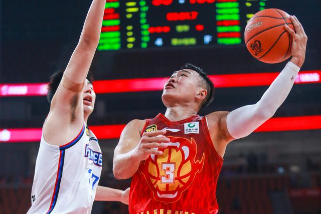#（体育）篮球——CBA常规赛：深圳马可波罗胜天津先行者-11.jpg