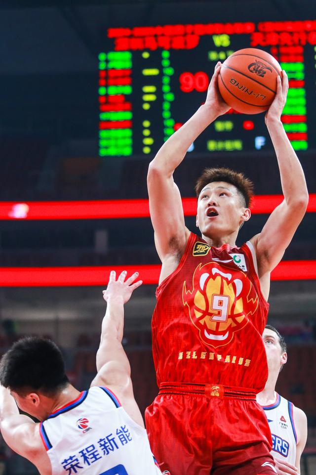 #（体育）篮球——CBA常规赛：深圳马可波罗胜天津先行者-13.jpg