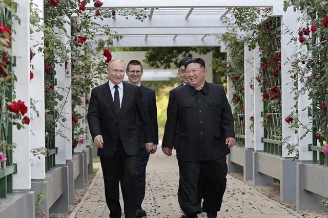 金正恩向普京致贺信 透露军事合作动向-1.jpg