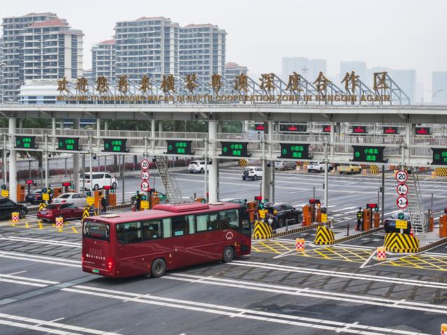 新华全媒头条·新时代中国调研行之看区域·大湾区篇|打造规则衔接的制度高地——粤港澳大湾区锚定“一点两地”推动全面深化改革-4.jpg