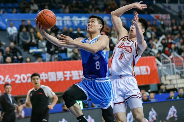 随着北控赢球，浙江豪取10连胜！CBA最新排名如下，大黑马回到第3-6.jpg