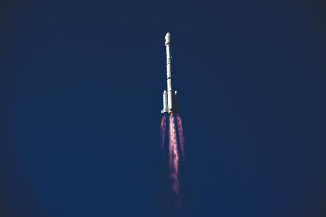 新华全媒+|2024：这些科技“明星”闪耀中国-4.jpg