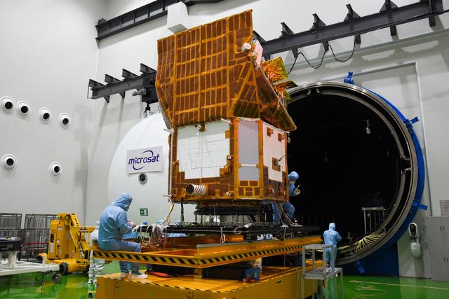 新华全媒+|2024：这些科技“明星”闪耀中国-6.jpg