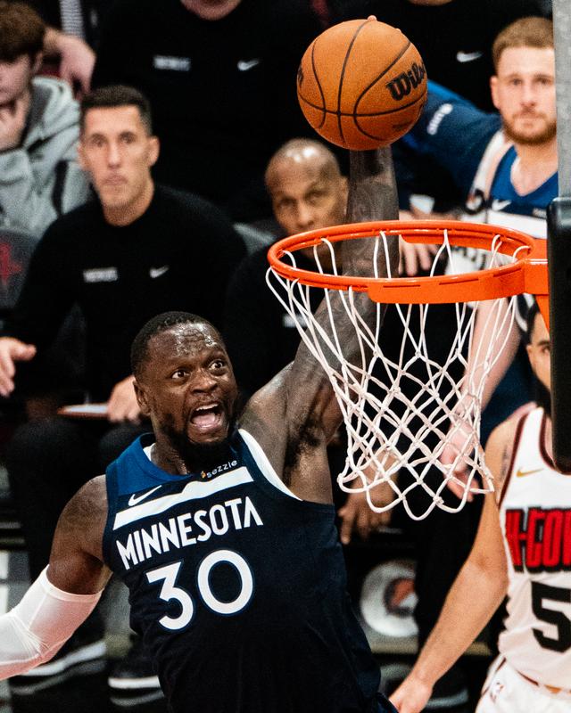 （体育）篮球——NBA常规赛：火箭不敌森林狼-5.jpg