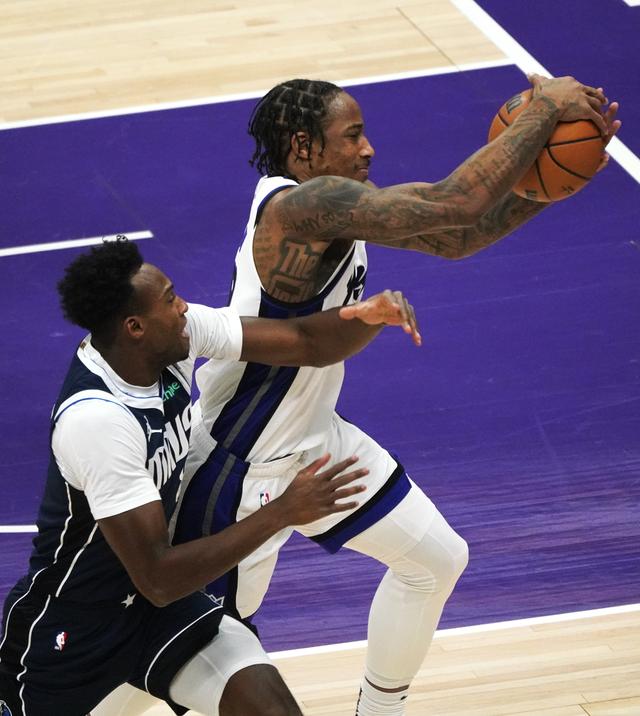 （体育）篮球——NBA常规赛：国王胜独行侠-5.jpg