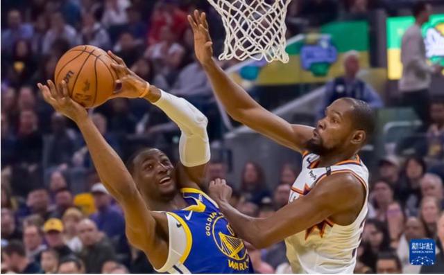 篮球——NBA常规赛：勇士胜太阳-2.jpg