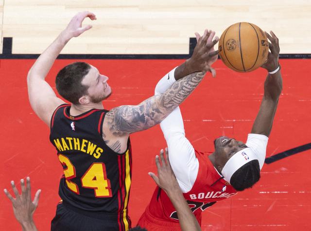 （体育）篮球——NBA常规赛：猛龙不敌老鹰-1.jpg