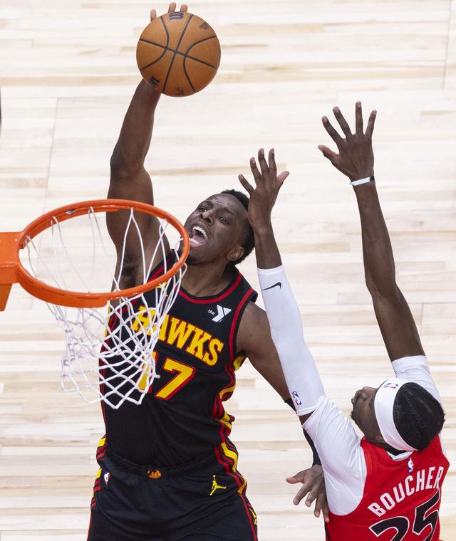 （体育）篮球——NBA常规赛：猛龙不敌老鹰-3.jpg