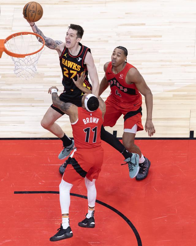 （体育）篮球——NBA常规赛：猛龙不敌老鹰-10.jpg