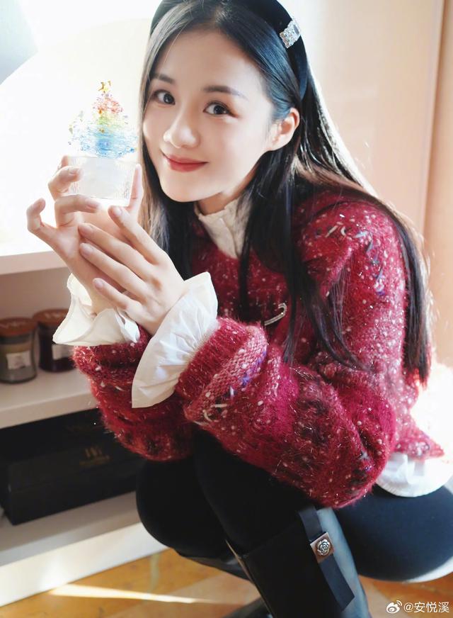 美女明星-4.jpg