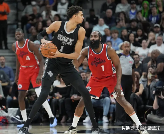NBA最新排名！湖人给快船送温暖，卫冕冠军创新高，勇士坐稳第十-2.jpg
