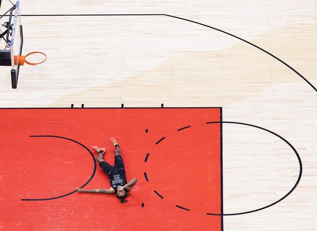 （体育）篮球——NBA常规赛：猛龙胜篮网-3.jpg
