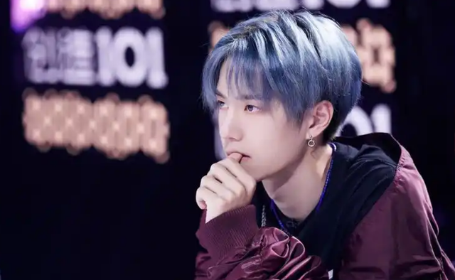 被央媒怒批，目不识丁，丢人现眼，这几位“文盲”明星凭什么走红-5.jpg
