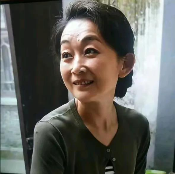 至今未婚的13位大龄明星，最大遗憾一生无子无孙，有多位老艺术家-9.jpg