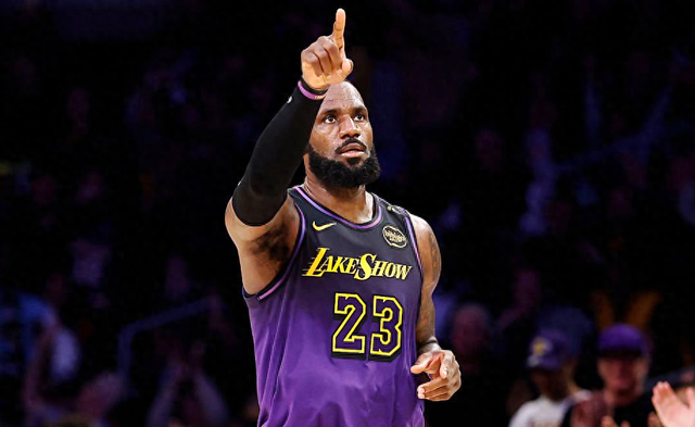 4日NBA前瞻：詹姆斯冲击两大里程碑 威少只差12分超越掘金名宿-1.jpg