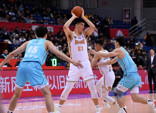 （体育）篮球——CBA常规赛：青岛国信制药胜山西汾酒-7.jpg