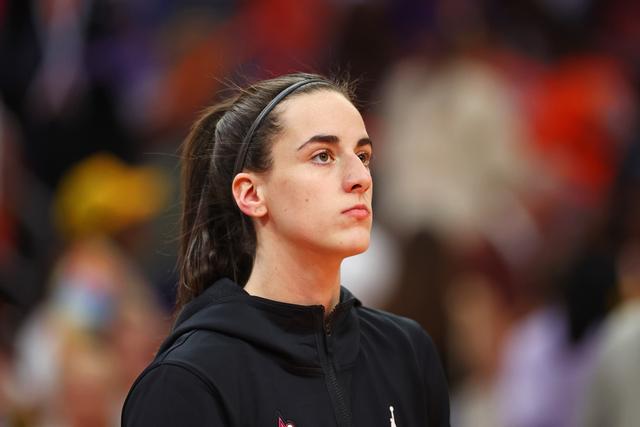 克拉克：一般的球迷都觉得现在NBA打得软 这是因为篮球技巧在进化-1.jpg