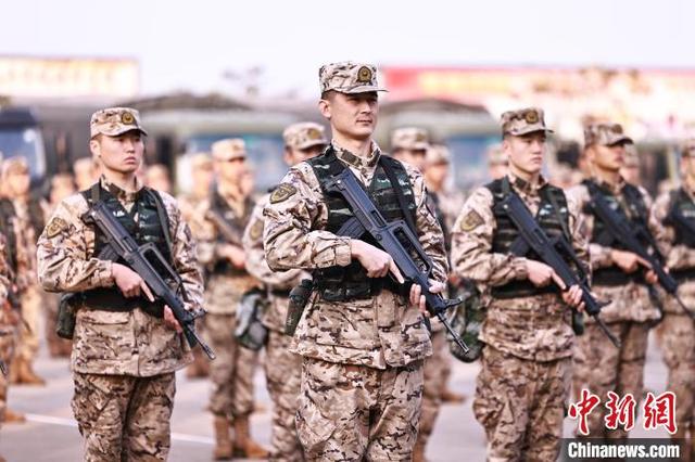广西柳州武警官兵吹响新年度军事训练集结号-7.jpg