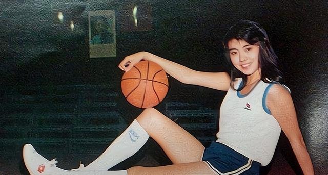 不工作不拍戏，隐居温哥华16年的王祖贤，她的收入都是从何而来？-4.jpg