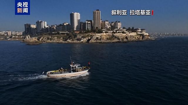 以军空袭叙利亚拉塔基亚附近军事目标-1.jpg