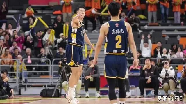 篮球盛宴！广东末节逆转山东，徐杰莫兰德联手导演胜利-2.jpg